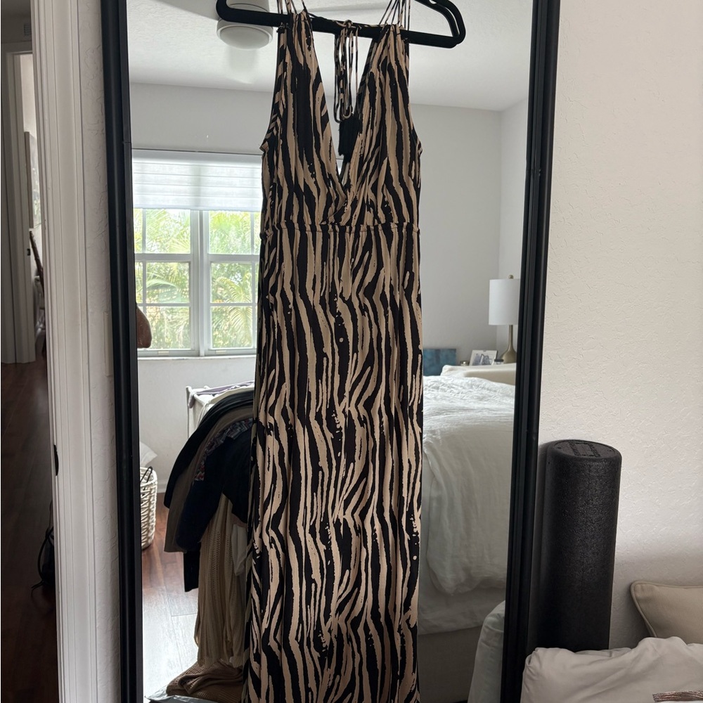 Elan Stylish Zebra Print Maxi Dress - Picture 5 of 5